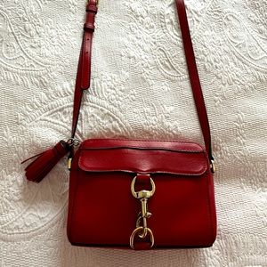 Perfect camera bag for spring! Rebecca Minkoff